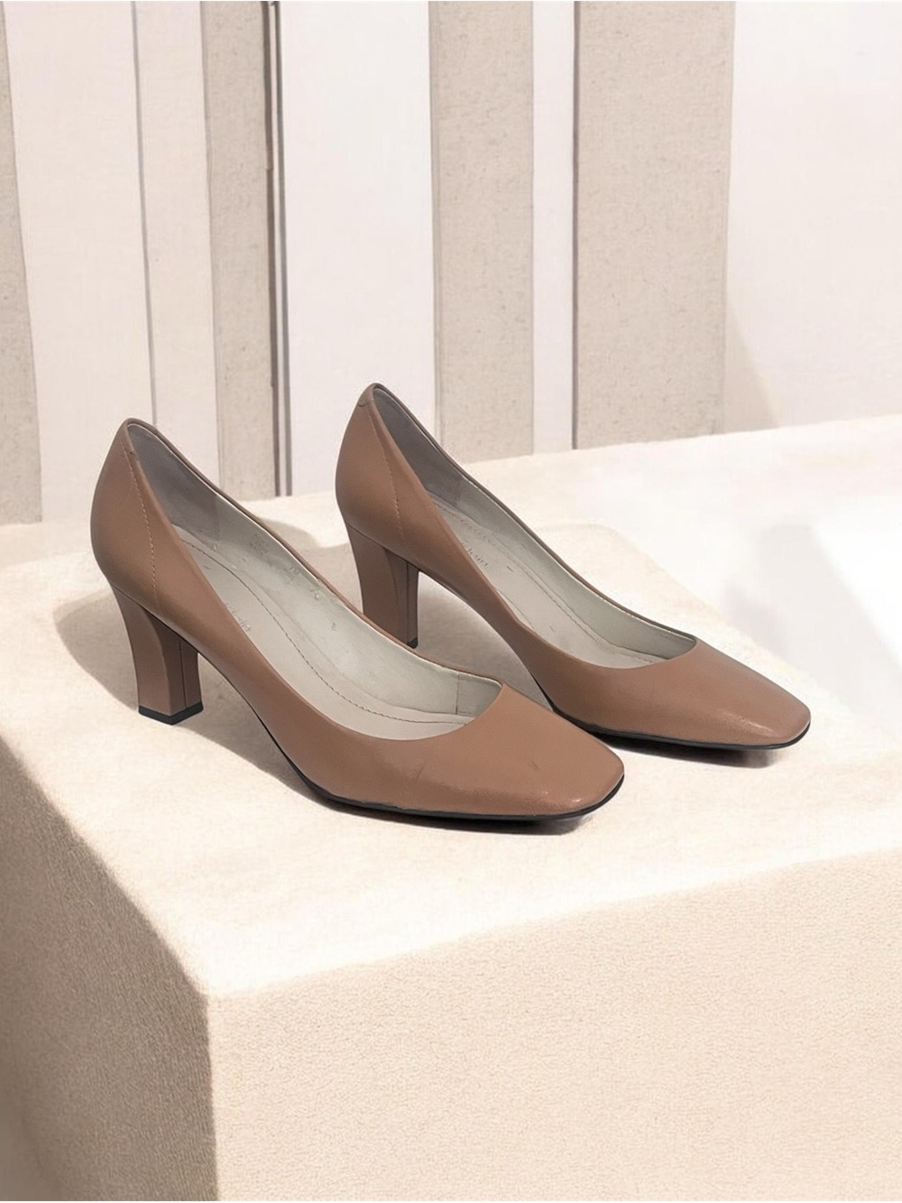 Calvin Klein Women’s Roxy Tan Block Heel Pumps Size 7M